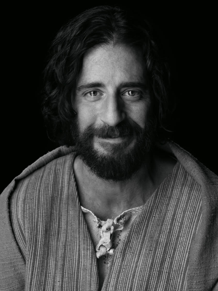 Photo de l’acteur Jonathan Roumie jouant le rôle de Jésus-Christ dans la série The Chosen 